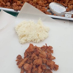 ข้าวเหนียวห่อหมูเชียงฮาย