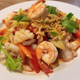 ยำมาม่าทะเล