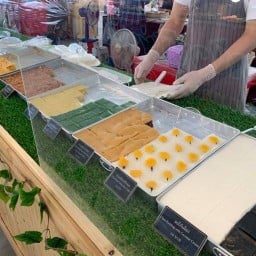 ขนมไทยโบราณ แม่พลอย