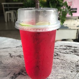 น้ำแดงมะนาวโซดา