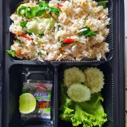 ข้าวผัดคะน้าปลาอินทรีย์