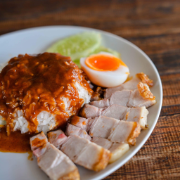 ข้าวหมูกรอบ+หมูแดง
