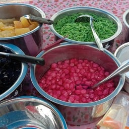 นกรัก ขนมหวาน (สาขา ลาดกระบัง)