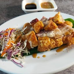 หมูกรอบ up to u