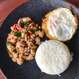ข้าวราดกะเพรา