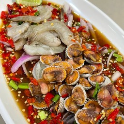 ยำสองใจ หอยแครง กุ้งสด