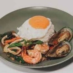 ข้าวกะเพรา ทะเล