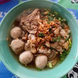 ครัวคุณกร/ก๋วยเตี๋ยวเนื้อรสเด็ด