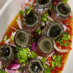 ยำไข่เยี่ยวม้า