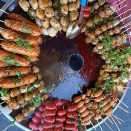 ลูกชิ้นหม้อไฟ บ้านน้อยใต้