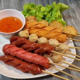แซลมอนดองแมวอ้วงงง & ไก่กรอบซอสฉ่ำ