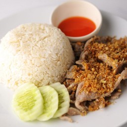 หมูหมักทอดกระเทียม+ข้าวสวย