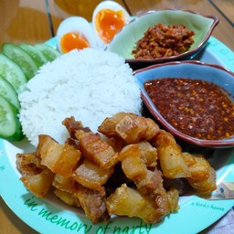 ข้าวหมูสามชั้นทอด