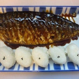 ข้าวปลาซาบะย่างซีอิ๊ว