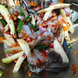 ยำม่วงกุ้งสดปูม้า