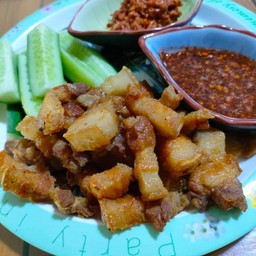 สามชั้นทอด