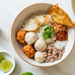 ก๋วยเตี๋ยวเย็นตาโฟ ต้มยำ ครัวไบโพล่า