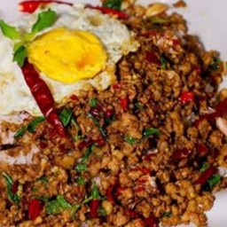 กระเพราป่าบ้านสวน กระเพราปลาบ้านสวน