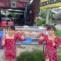 ลูกชิ้นปิ้ง โจโจ้