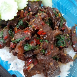 กะเพราเนื้อเปื่อย(พิเศษ)