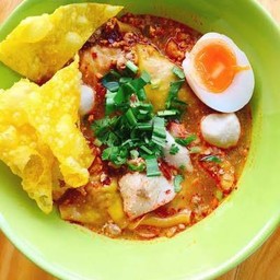 ลูกเจ๊เล็ก ก๋วยเตี๋ยวต้มยำโบราณ ข้าวยำไก่แซ่บ