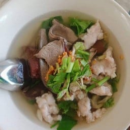 ร้านเกาเหลาเลือดหมูเจ้าขุน