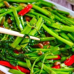 ผัดผักบุ้ง