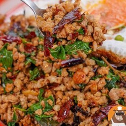 กะเพราหมูสับโคตรเผ็ด