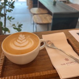 HOT LATTE ลาเต้ร้อน