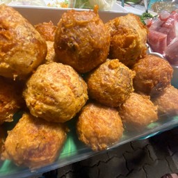 ยำข้าวทอด อย่างเดียว