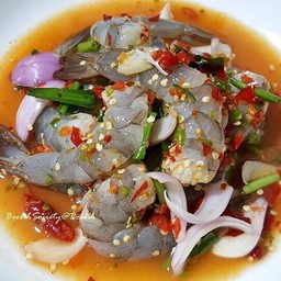 ยำกุ้งสด