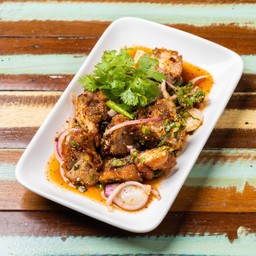 ลาบไก่ทอด