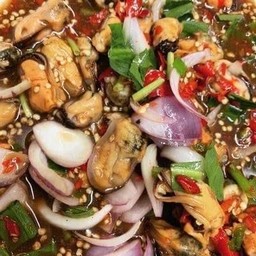 ยำหอยแมลงภู่นิวซีแลนด์ สูตรน้ำปลาร้า
