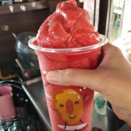 สตรอเบอรี่ปั่น