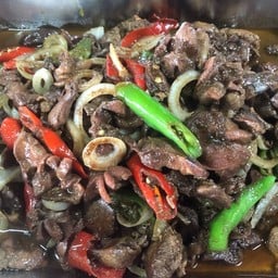 ข้าวราดผัดเครื่องในไก่