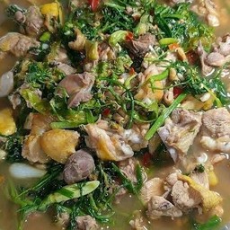 แกงอ่อมไก่