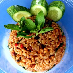 ข้าวคลุกกะเพรา