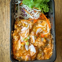 ข้าวไข่ข้นยำปลากระป๋อง