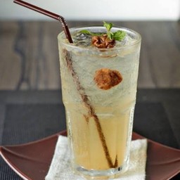 น้ำบ๊วยโซดา