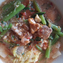 สุกี้น้ำหมูชิ้น