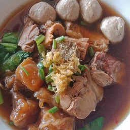 เกาเหลาเนื้อรวมพิเศษสุดๆหอมเครื่องเทศมากๆต้องลอง