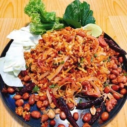 ยำแหนมข้าวทอด by แพนด้า