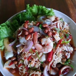 ยำมาม่าทะเล