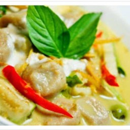 ต.ต้อง สถานี อร่อย  ตลาดอัศวินไนท์ สตรีทฟู้ด