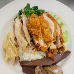 หนึ่งข้าวมันไก่ฮ่องเต้ สาขาหน้า 3 ถ.ประชาสัมพันธ์