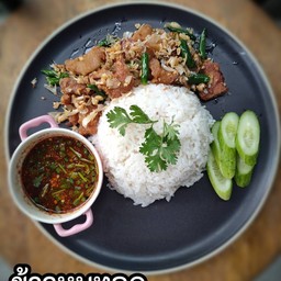 ข้าวหมูทอด
