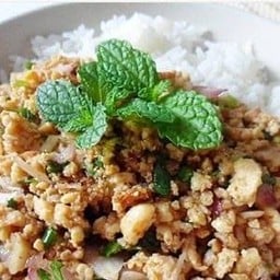 ข้าวราดลาบหมู