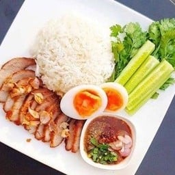 ข้าวหมูสามชั้นทอด+ไข่ต้ม
