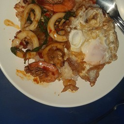 ข้าวกระเพราทะเล