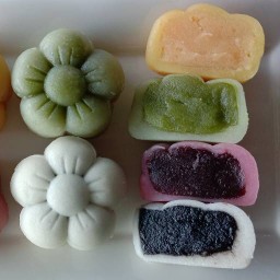ขนมบัวหิมะจ๊ะเอ๋